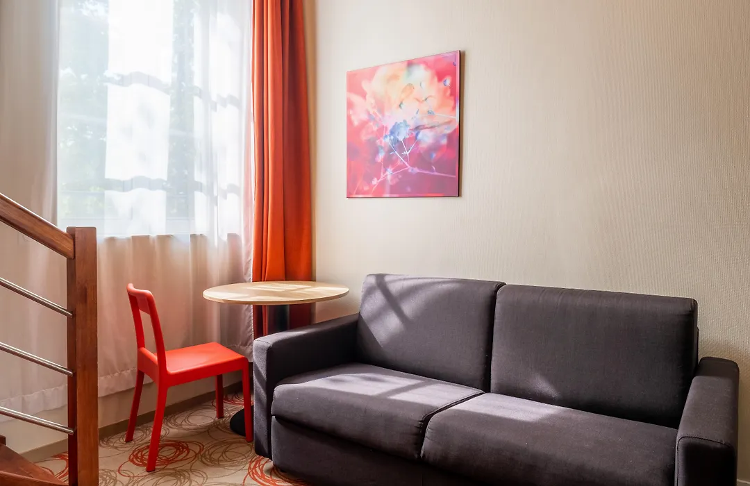 Aparthotel Adagio Lyon Patio Confluence-1